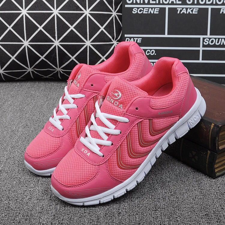 Mesh sports breathable couple casual shoes