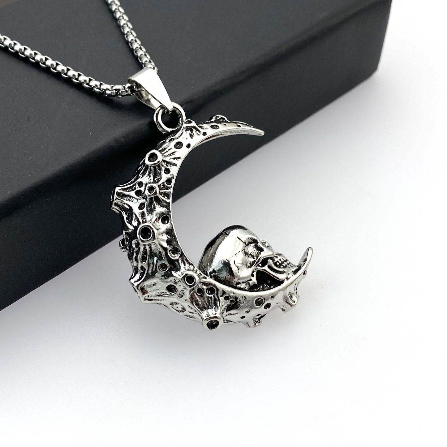 Big Stainless Steel 3D Moon Skull Pendant Biker Punk Neckalce For Man Jewelry Free Shipping