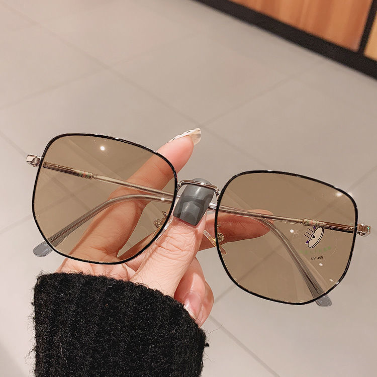 Color Changing Glasses Women's Myopia Can Be Equipped With Degrees