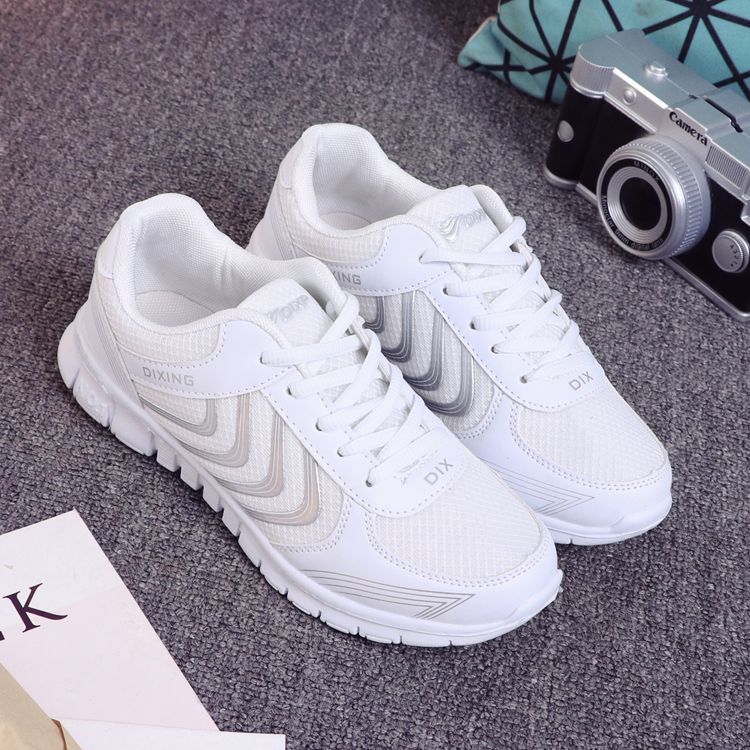 Mesh sports breathable couple casual shoes