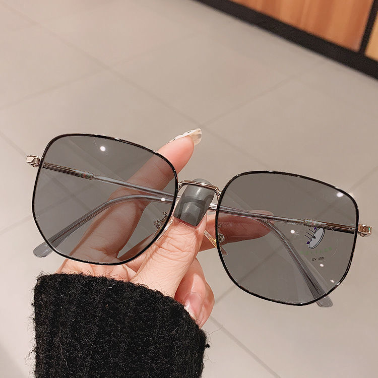 Color Changing Glasses Women's Myopia Can Be Equipped With Degrees