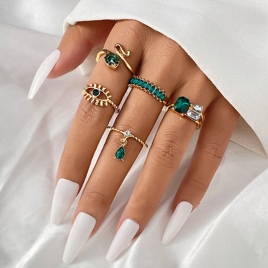 Emerald Diamond-studded Ring Suit Women